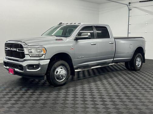 2020 RAM 3500 Big Horn Crew Cab 4x4 8' Box
