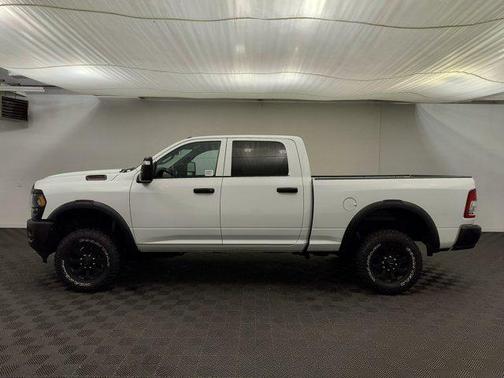 2024 RAM 2500 Tradesman Crew Cab 4x4 6'4' Box