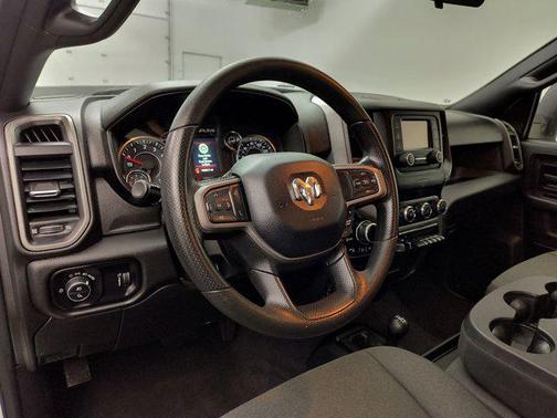 2024 RAM 2500 Tradesman Crew Cab 4x4 6'4' Box