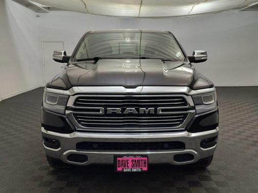 Diamond Black Crystal Pearl 2019 RAM 1500 Laramie
