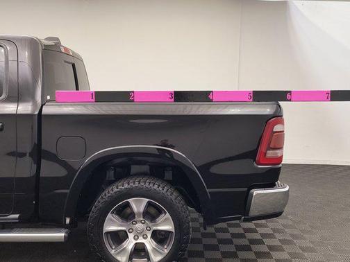 Diamond Black Crystal Pearl 2019 RAM 1500 Laramie