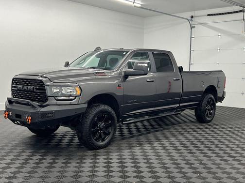 2024 RAM 3500 Big Horn Crew Cab 4x4 8' Box