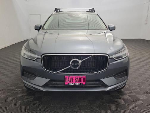 2021 Volvo XC60 T6 Momentum
