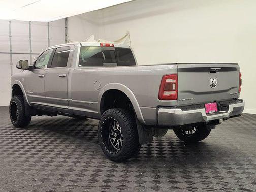 2022 RAM 3500 Limited Crew Cab 4x4 8' Box