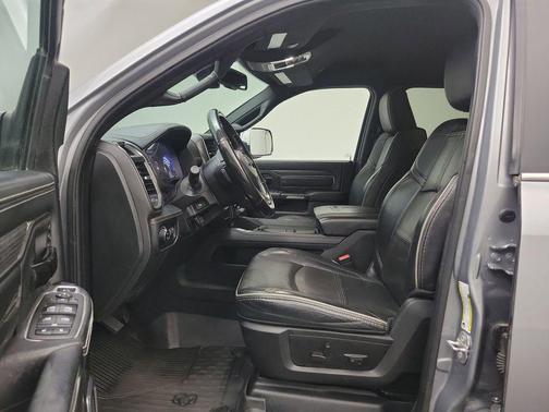 2022 RAM 3500 Limited Crew Cab 4x4 8' Box