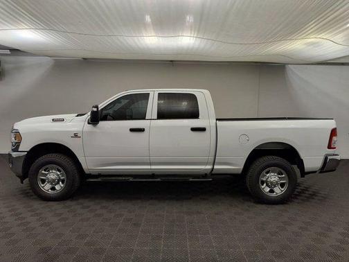 Bright White Clearcoat 2024 RAM 3500 Tradesman Crew Cab 4x4 6'4' Box
