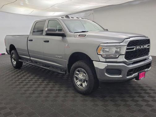 2020 RAM 3500 Tradesman Crew Cab 4x4 8' Box