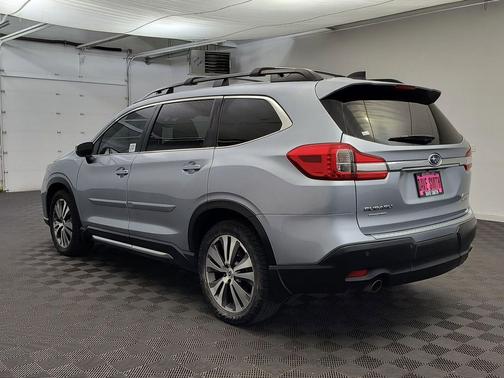 Ice Silver Metallic 2019 Subaru Ascent Limited 8-Passenger