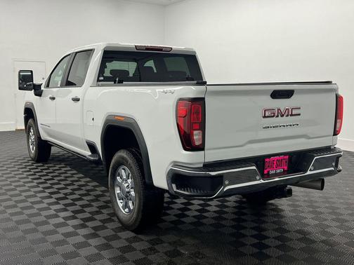 2024 GMC Sierra 2500 Pro