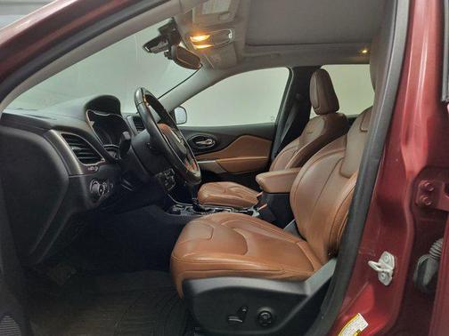 2019 Jeep Cherokee Overland