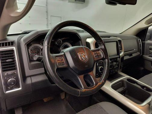 Bright White Clearcoat 2017 RAM 1500 Big Horn