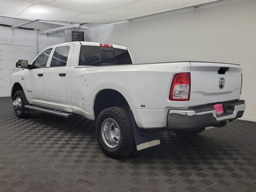 2021 RAM 3500 Tradesman Crew Cab 4x4 8' Box