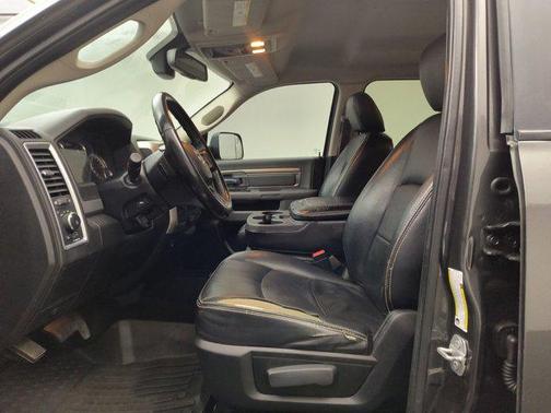 2018 RAM 3500 SLT Crew Cab 4x4 8' Box