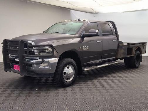 2018 RAM 3500 SLT Crew Cab 4x4 8' Box