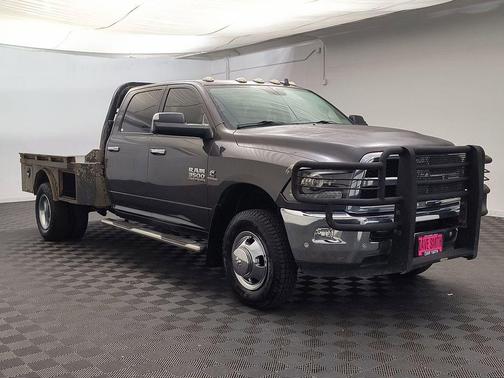 2018 RAM 3500 SLT Crew Cab 4x4 8' Box