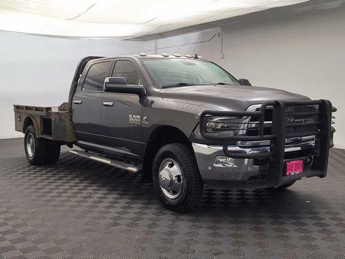 2018 RAM 3500 SLT Crew Cab 4x4 8' Box