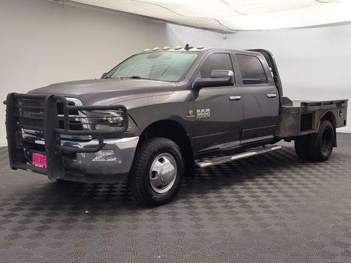 2018 RAM 3500 SLT Crew Cab 4x4 8' Box