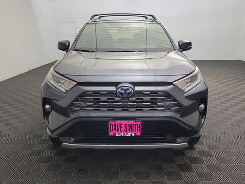 2020 Toyota RAV4 Hybrid SE