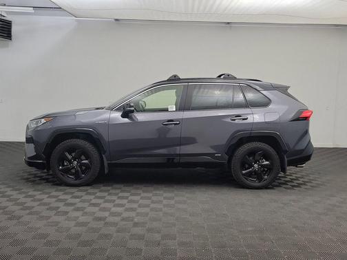 2020 Toyota RAV4 Hybrid SE