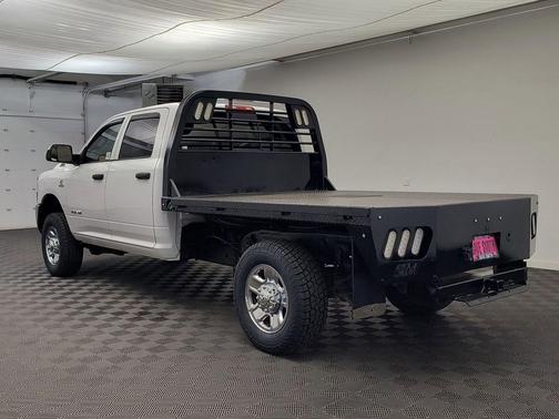 Bright White Clearcoat 2020 RAM 2500 Tradesman Crew Cab 4x4 8' Box