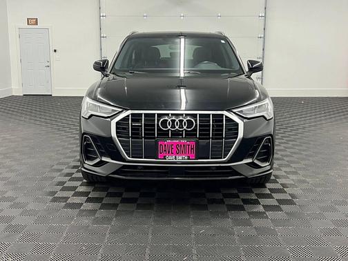 2020 Audi Q3 45 S line Prestige