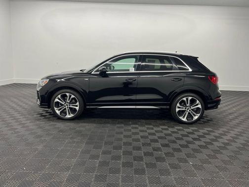 2020 Audi Q3 45 S line Prestige