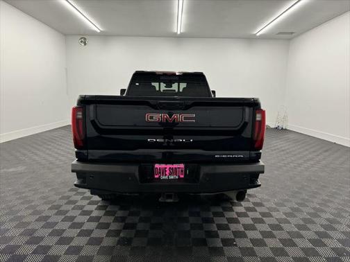 2024 GMC Sierra 2500 Denali
