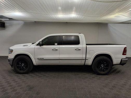 Ivory White Tri-Coat Pearlcoat 2022 RAM 1500 Limited