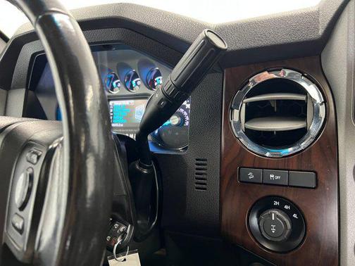 RUBY RED 2016 Ford F-350 Lariat