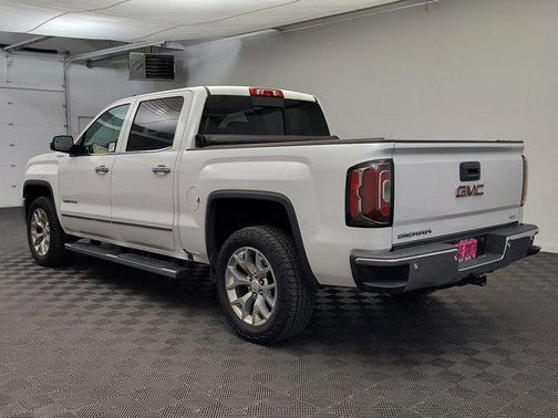 White Frost Tricoat 2018 GMC Sierra 1500 SLT