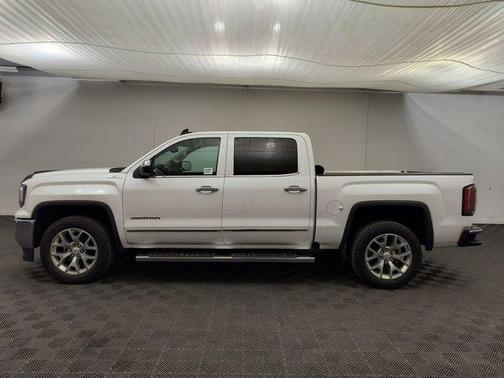 White Frost Tricoat 2018 GMC Sierra 1500 SLT