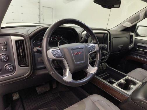 White Frost Tricoat 2018 GMC Sierra 1500 SLT