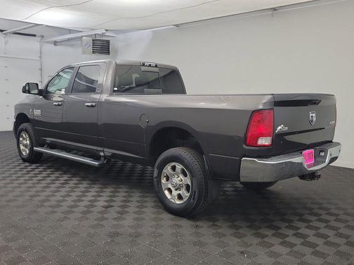 2017 RAM 3500 Big Horn Crew Cab 4x4 8' Box