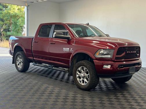 2018 RAM 2500 Laramie Crew Cab 4x4 6'4' Box