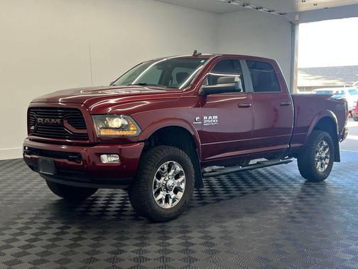 2018 RAM 2500 Laramie Crew Cab 4x4 6'4' Box