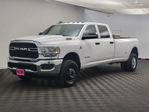 2022 RAM 3500 Tradesman Crew Cab 4x4 8' Box