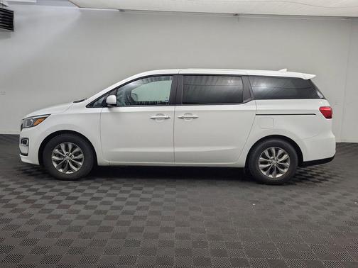2019 Kia Sedona LX