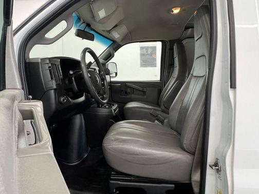 2020 Chevrolet Express 2500 RWD 2500 Extended Wheelbase WT