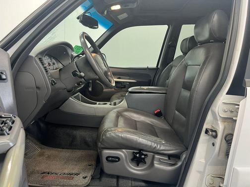 2002 Ford Explorer Sport Trac Base