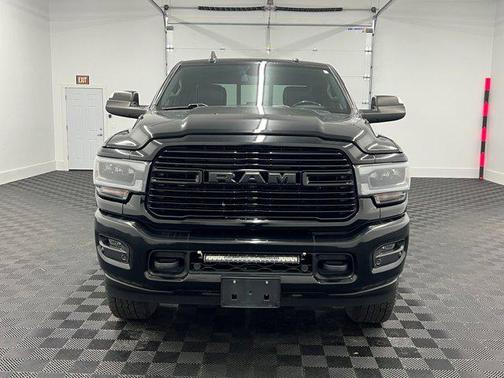 2020 RAM 2500 Laramie Crew Cab 4X4 6'4' Box