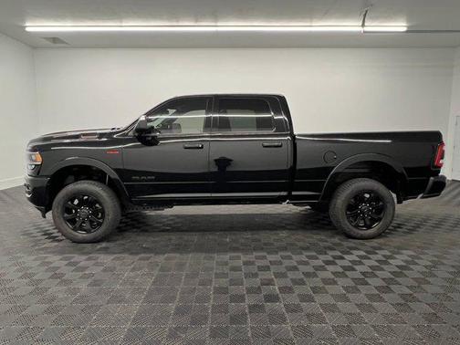 2020 RAM 2500 Laramie Crew Cab 4X4 6'4' Box