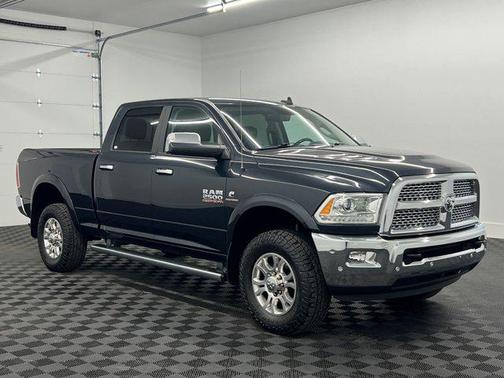 2018 RAM 2500 Laramie Crew Cab 4x4 6'4' Box