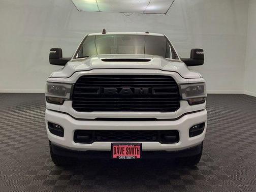 2024 RAM 3500 Laramie Crew Cab 4x4 8' Box