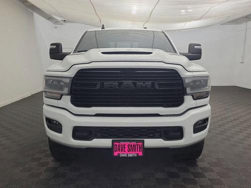 2024 RAM 3500 Laramie Crew Cab 4x4 8' Box