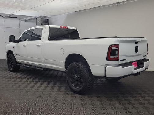 2024 RAM 3500 Laramie Crew Cab 4x4 8' Box