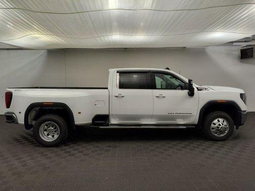 Summit White 2025 GMC Sierra 3500 SLE