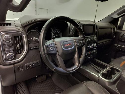 Summit White 2023 GMC Sierra 2500 AT4