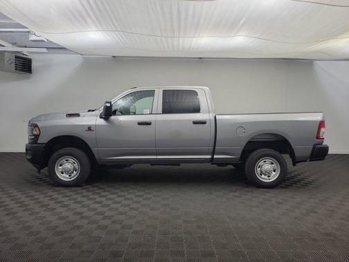 2024 RAM 2500 Tradesman Crew Cab 4x4 6'4' Box