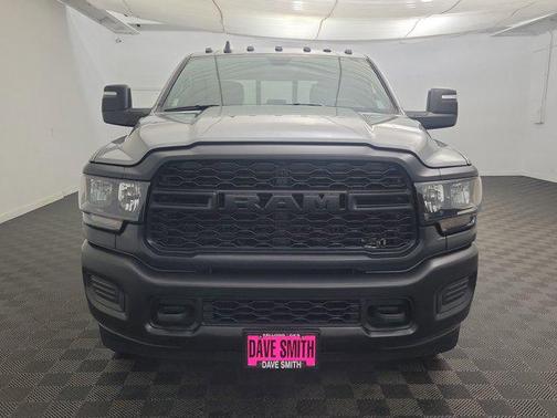 2024 RAM 2500 Tradesman Crew Cab 4x4 6'4' Box