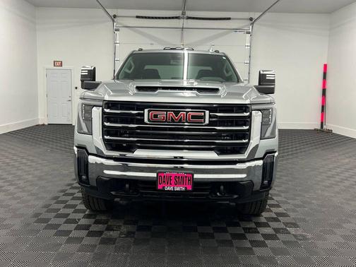 2026 GMC Sierra 3500 SLT
